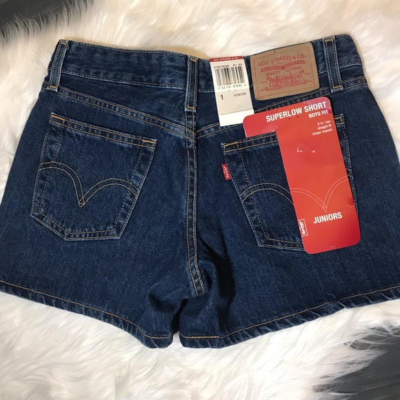 Levi’s Boy Fit Shorts - Picture 1 of 5